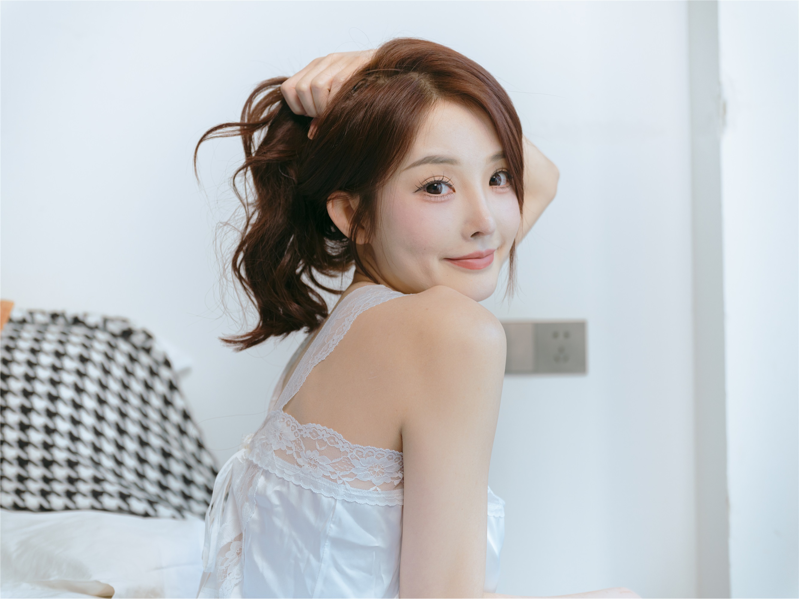 YITUYU艺图语 2025.01.11 奶油屋 文文子